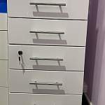 Тумба Маникюрная с замком и ящиками BMS - Фото от клиента